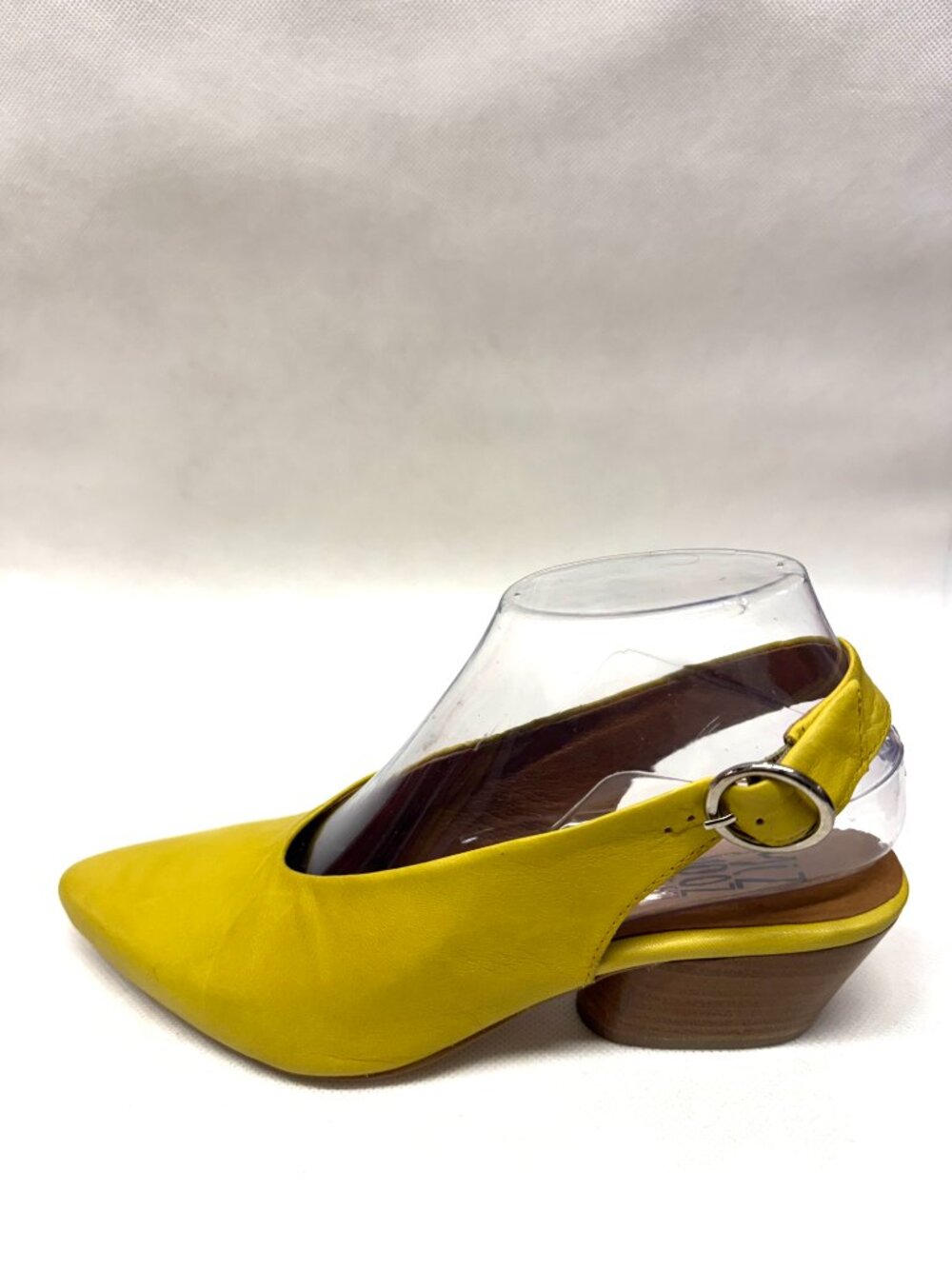 MIZ MOOZ WOMEN'S SLING STRAP LEATHER HEELED SANDALS LEMON 37EU / 7US # T-71 - Picture 4 of 5